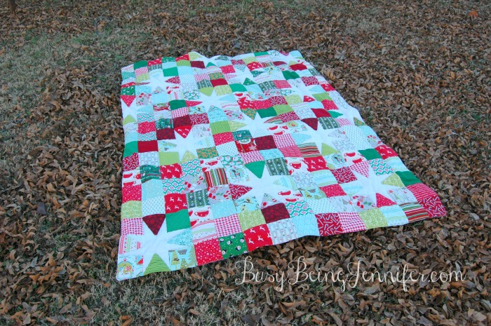 Wonderful and Scrappy Christmas Stars Quilt - BusyBeingJennifer.com