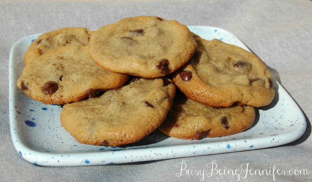 Classic Peanut Butter and Chocolate Chip Cookies! - BusyBeingJennifer.com