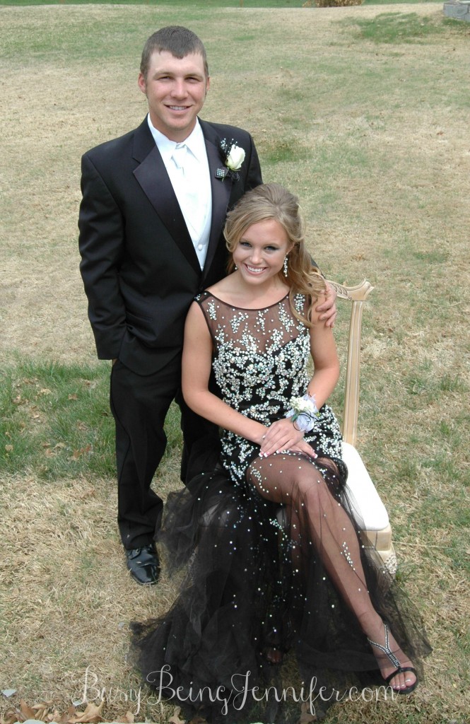 Such an Adorable couple! - T&C Prom Shoot - BusyBeingJennifer.com