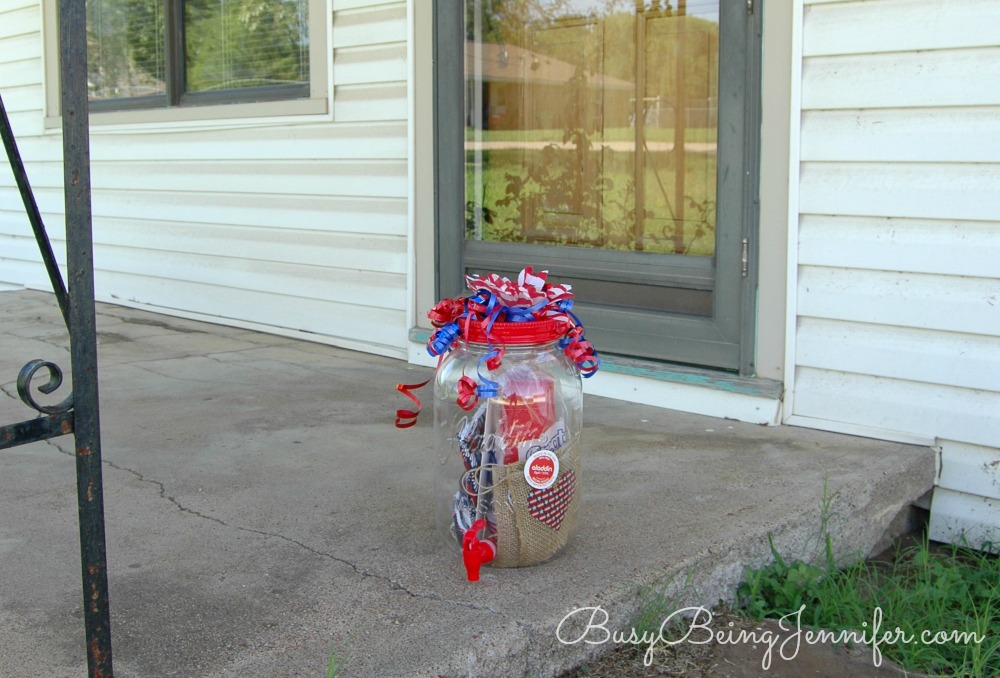 Hostess gift for the 4th of July Party - BusyBeingJennifer.com