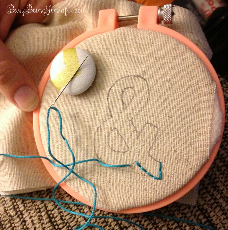 Stitching away on a Just Stitch Zippy front. - BusyBeingJennifer.com