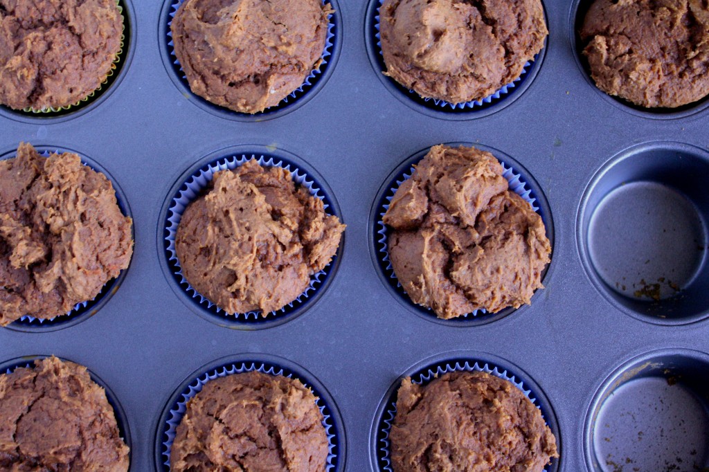 fluffy and moist, these 2 ingredient pumkin muffins are DELICIOUS! busybeingjennifer.com