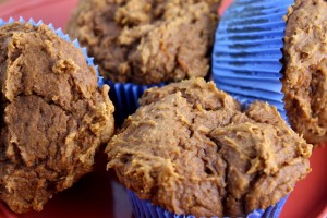 2 ingredient pumpkin muffins! There are light and fluffy and so yummy! - busybeingjennifer.com