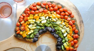 2012-07-17-rainbow-pizza-586x322