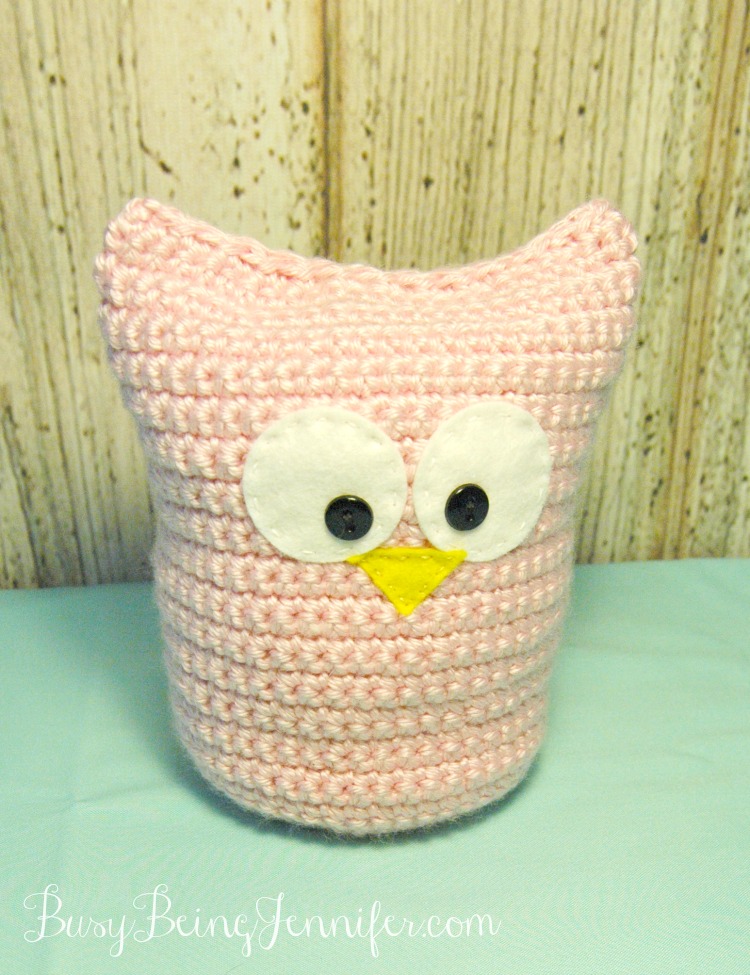 Crocheted Owl Stuffie and Free Pattern - BusyBeingJennifer.com #101handmadedays