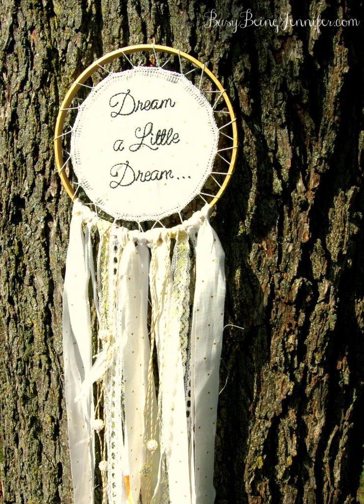 Dream a Little Dream ~ Dream Catcher - busybeingjennifer.com #101handmadedays