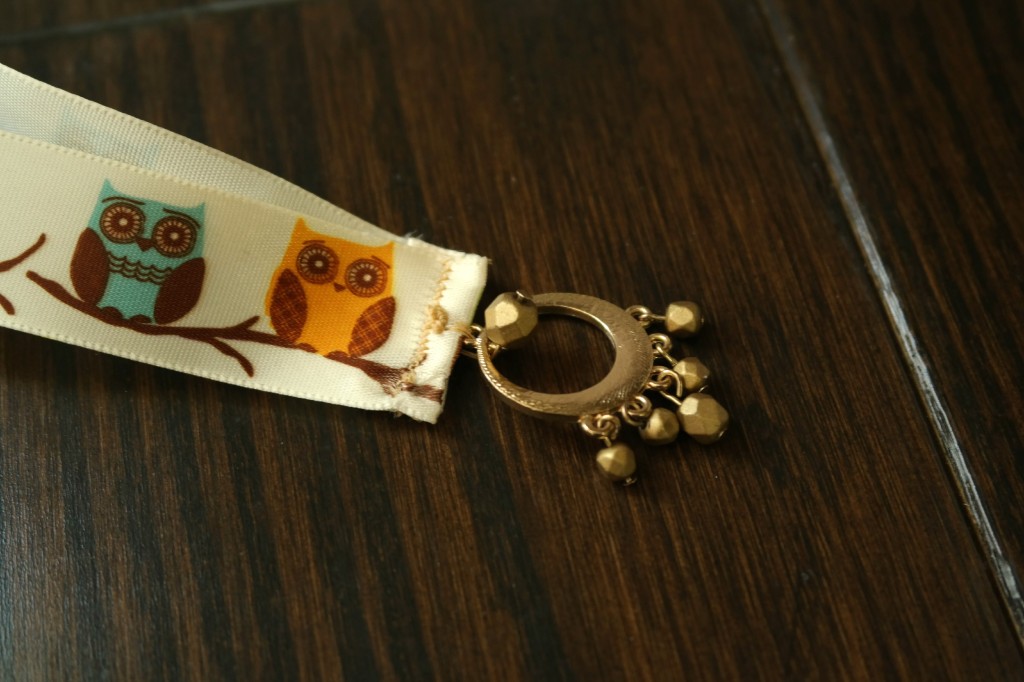 101 Handmade Days: DIY Ribbon and Jewel Bookmarks - BusyBeingJennifer.com