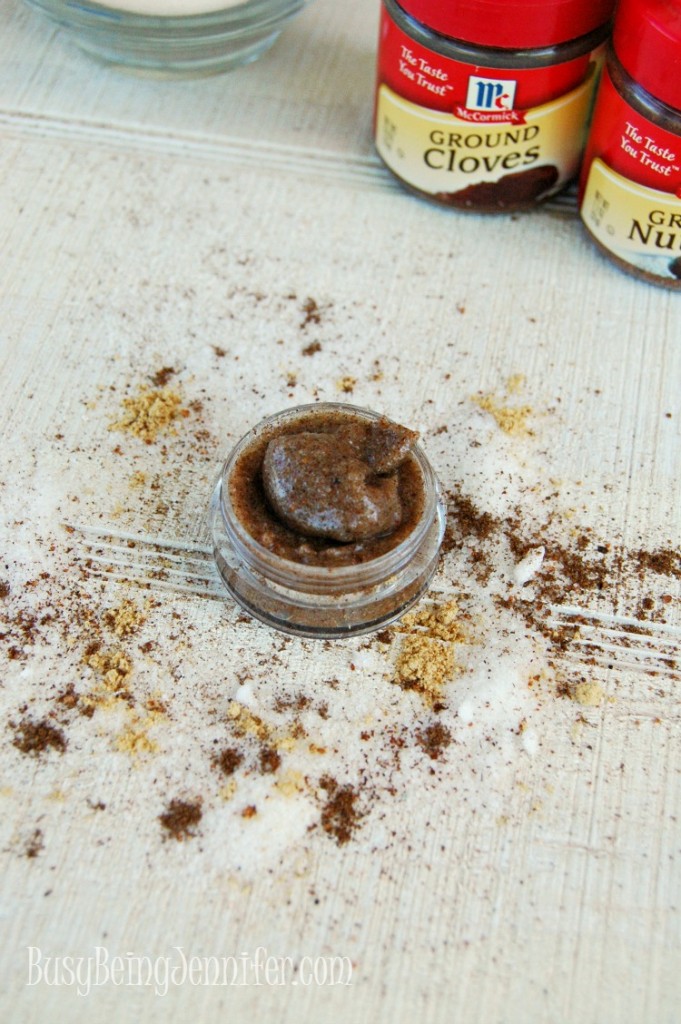 DIY Chai Spice Sugar Lip Scrub - busybeingjennifer.com