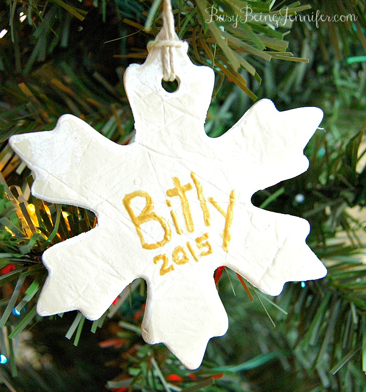 Pet Paw Print Snowflake Ornament from BusyBeingJennifer.com #ad #plaidcrafts