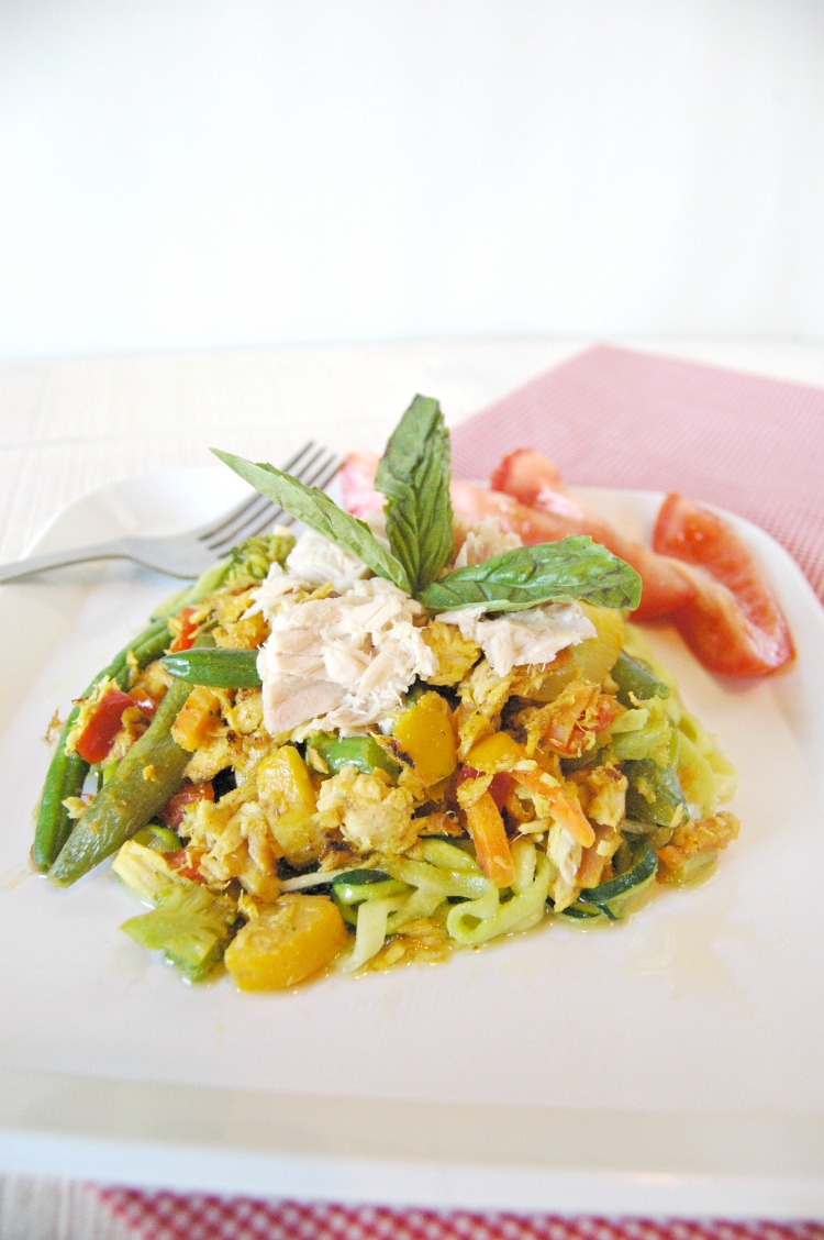 Gluten Gree and Paleo Paleo Tuna Thai Stir fry with Zoodles - BusyBeingJennifer.com