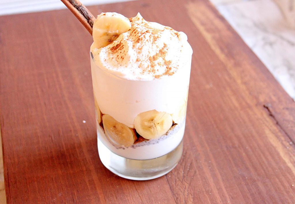 My latest breakfast recipe addiction is this Cinnamon Cream and Banana Overnight Oats! It's a delicious way to fuel your day!