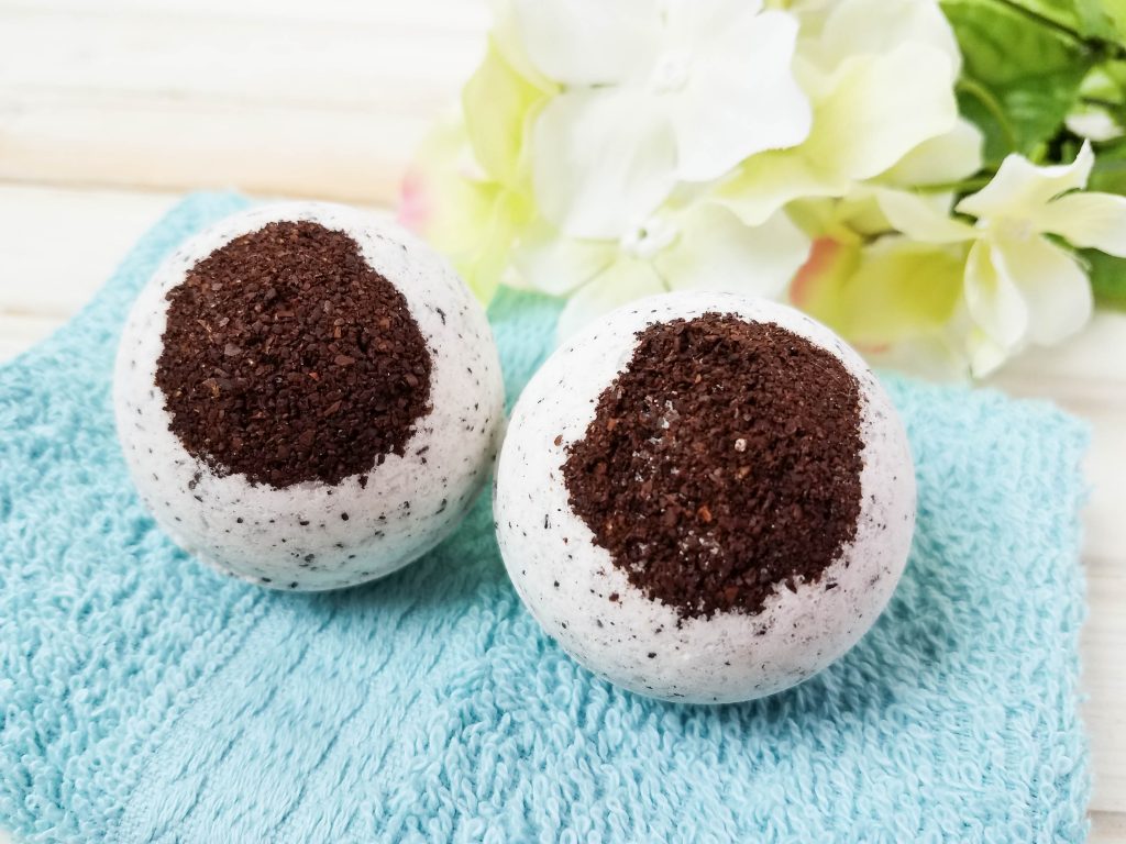 These DIY Hazelnut Coffee Bath Bombs smell so good and make bath time so enjoyable! It's definitely worth the time and effort to make your own bath bombs! 