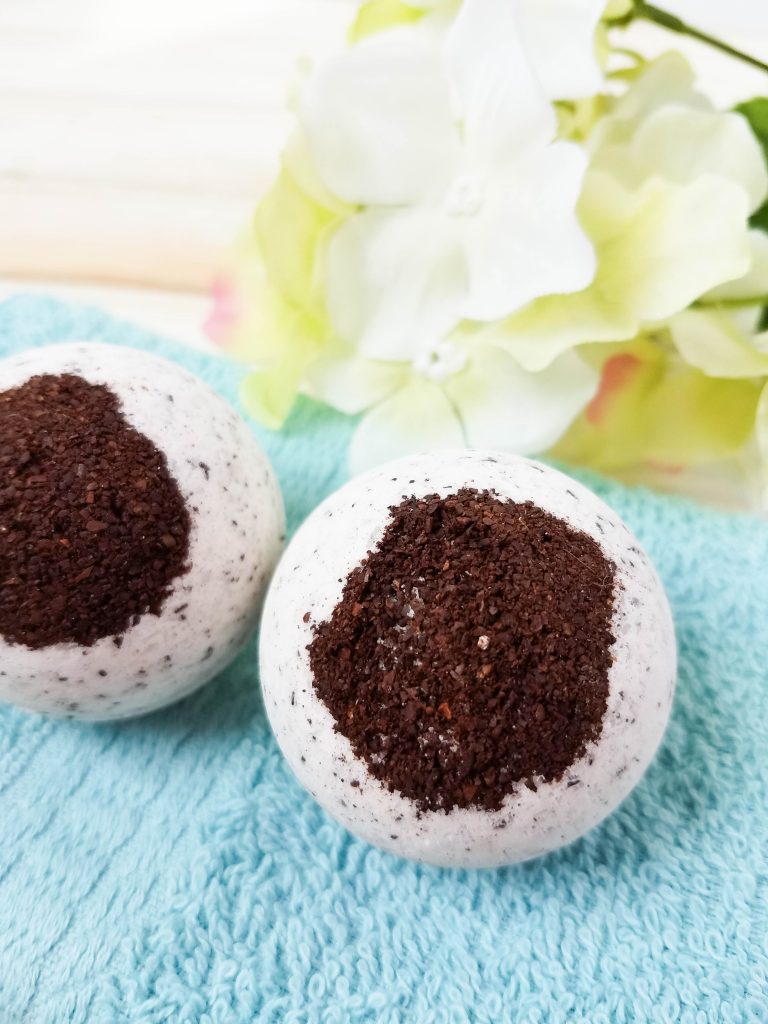 These DIY Hazelnut Coffee Bath Bombs smell so good and make bath time so enjoyable! It's definitely worth the time and effort to make your own bath bombs! 
